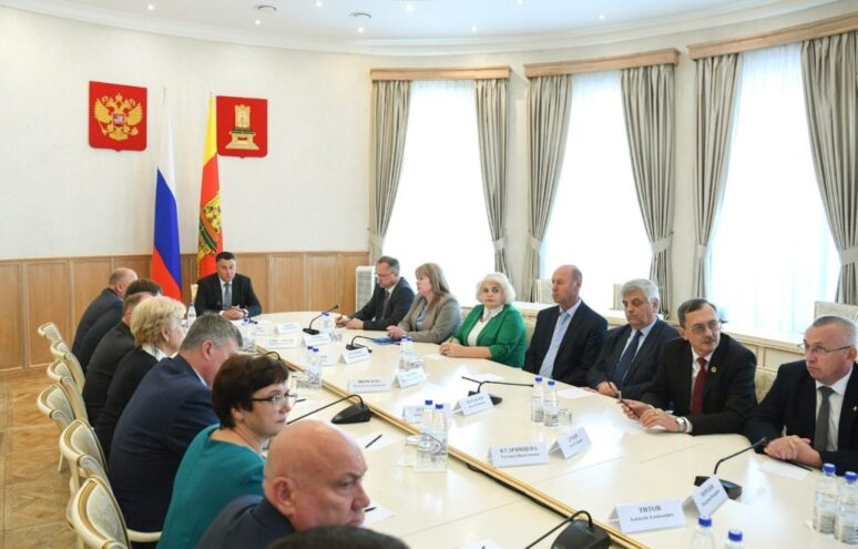 Игорь Руденя с главами муниципалитетов подвел итоги выборов Игорь Руденя с главами муниципалитетов подвел итоги выборов