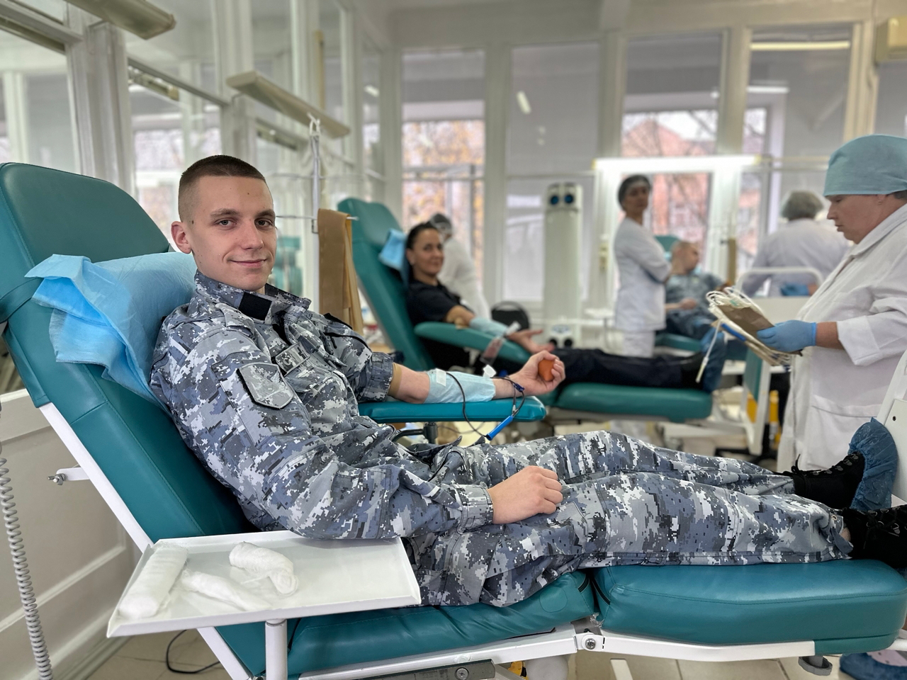 Тверские судебные приставы пополнили ряды доноров в рамках благотворительной акции Тверские судебные приставы пополнили ряды доноров в рамках благотворительной акции