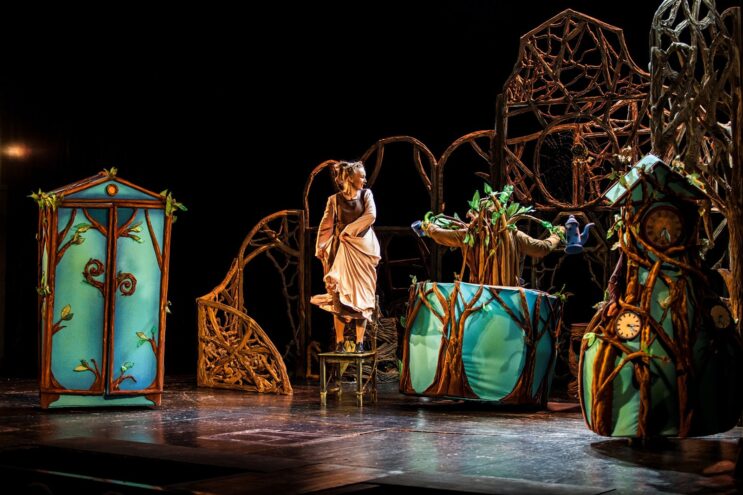 В Тверском ТЮЗе 31 октября покажут музыкальную сказку «Красавица и чудовище» В Тверском ТЮЗе 31 октября покажут музыкальную сказку «Красавица и чудовище»