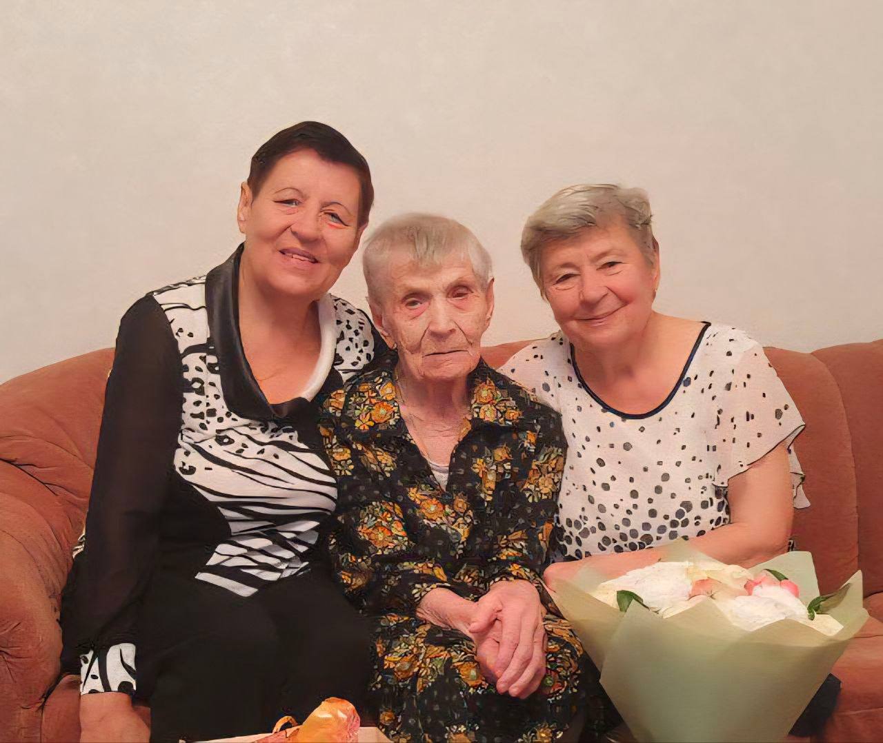 В Твери отмечает 100-летие ветеран ВОВ Мария Никаноровна Туловская В Твери отмечает 100-летие ветеран ВОВ Мария Никаноровна Туловская