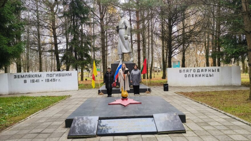 В Оленино прошел торжественный митинг “День белых журавлей” В Оленино прошел торжественный митинг “День белых журавлей”