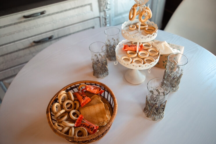 Молодёжь в Тверской области напекла бабушкам и дедушкам пирогов Молодёжь в Тверской области напекла бабушкам и дедушкам пирогов