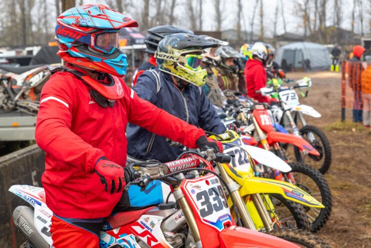 На полигоне ТвГТУ более 100 спортсменов боролись за Кубок ректора по мотокроссу