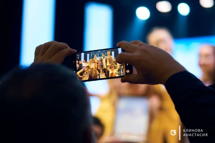 В Твери на сцене Дворца культуры «Химволокно» шутили лучшие команды КВН Верхневолжья