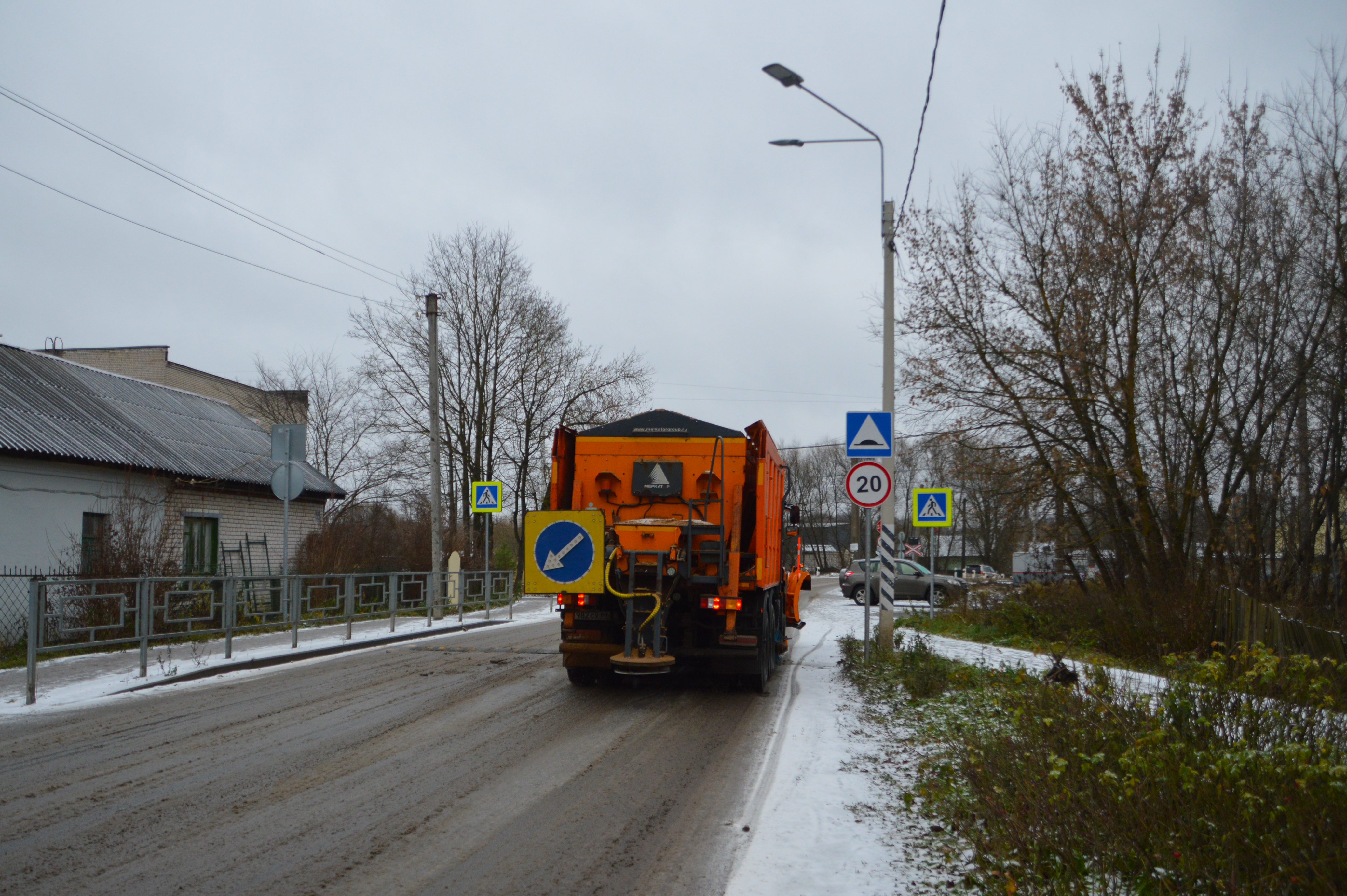 Стало известно когда расчистят все дороги в Твери
