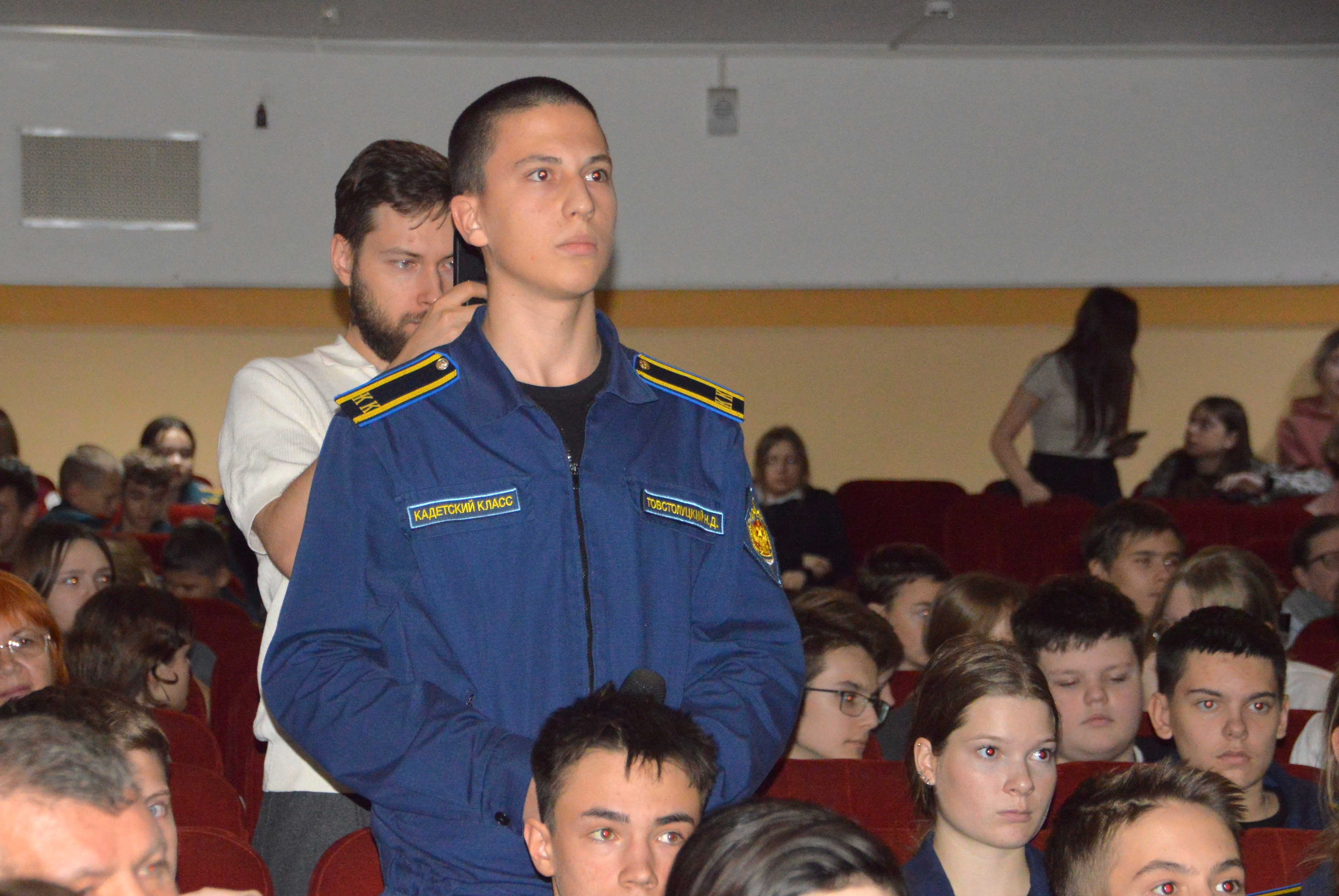 В Твери школьники встретились с бойцам и спецподразделения