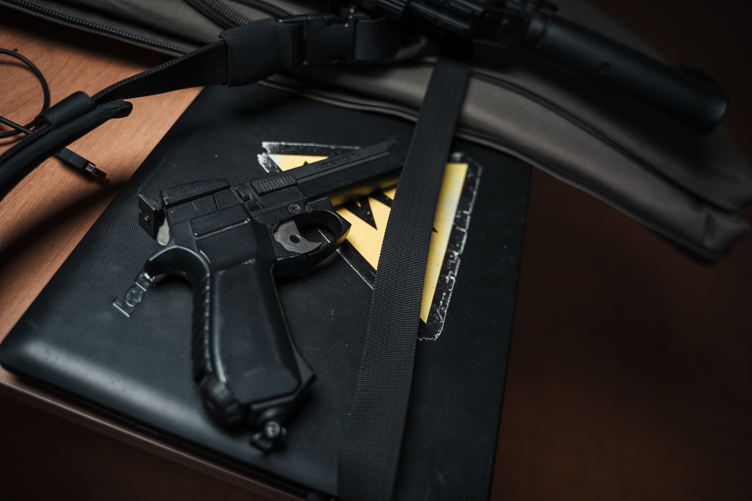 Пожилой житель Тверской области обвиняется в незаконном изготовлении и хранении оружия