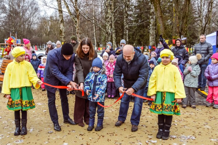 В Твери появились новые детские площадки