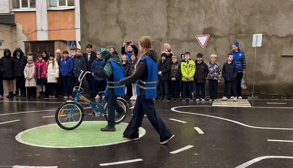 Дорога в школу стала уроком безопасности для тверских детей