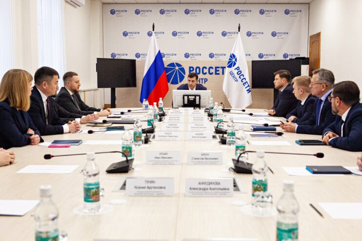 Борис Эбзеев проверил работу тверского филиала «Россети Центр»