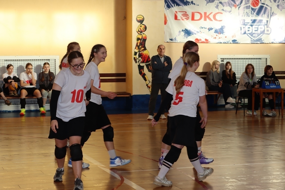 Нелидовские волейболистки завоевали золото на зональном этапе