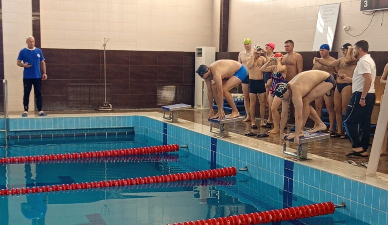 Тверские динамовцы определили сильнейших в плавании