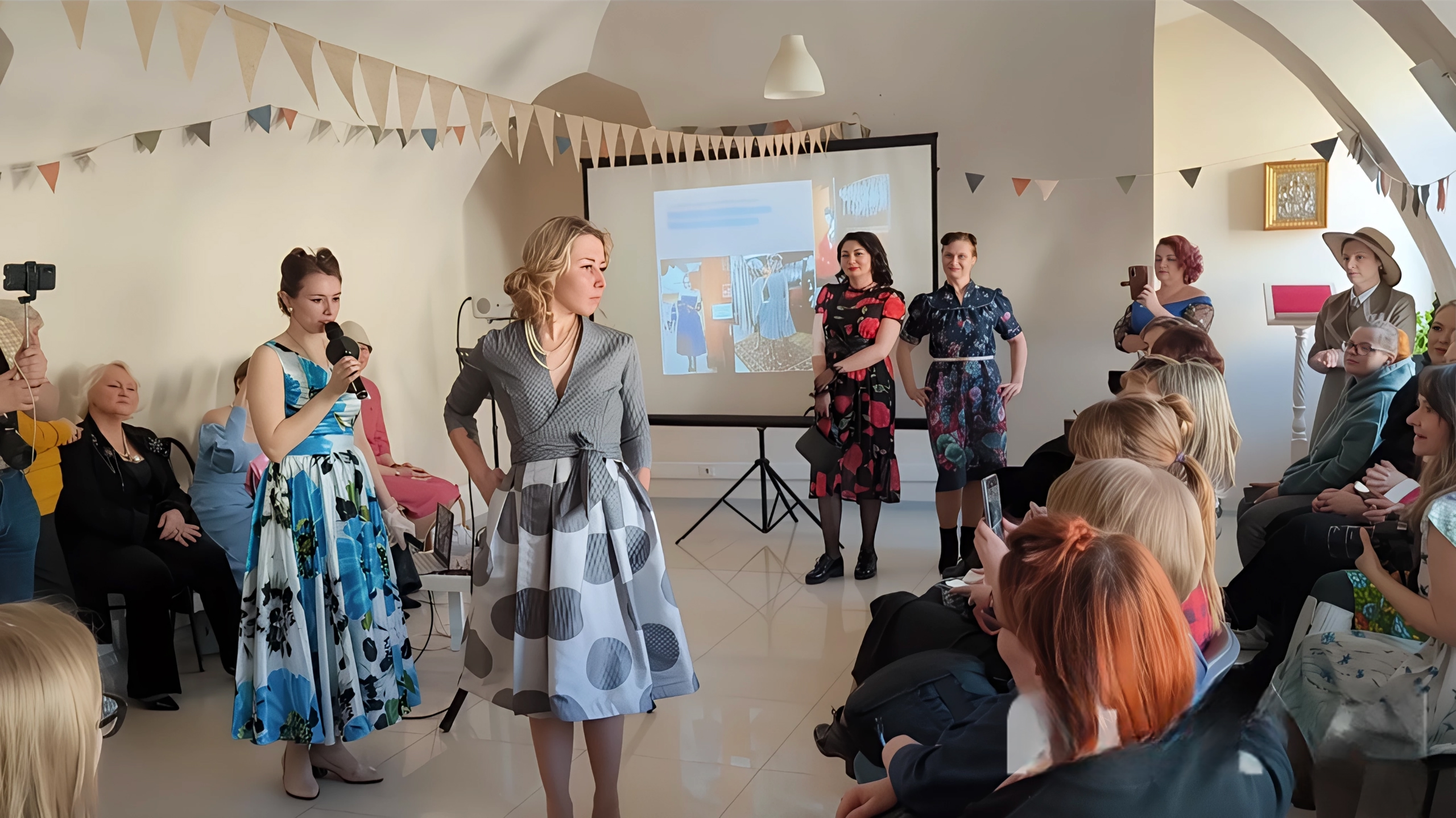 Мода 20-х снова актуальна: В Твери пройдёт интеллектуальный ретро-показ. Мода 20-х снова актуальна: В Твери пройдёт интеллектуальный ретро-показ.