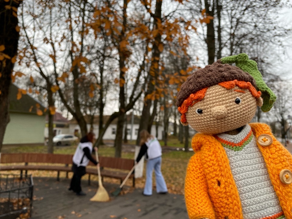 В Тверской области облагородили дуб, “помнящий” Александра Невского В Тверской области облагородили дуб, “помнящий” Александра Невского