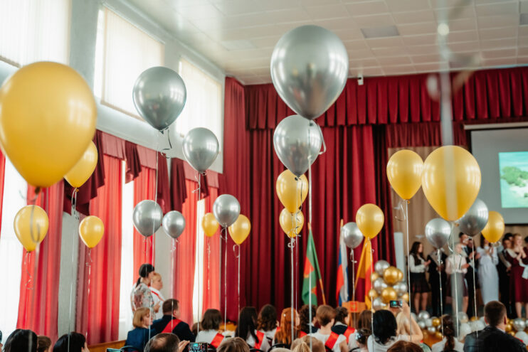 Школьникам Твери стали известны даты школьных торжеств в 2026 году Школьникам Твери стали известны даты школьных торжеств в 2026 году