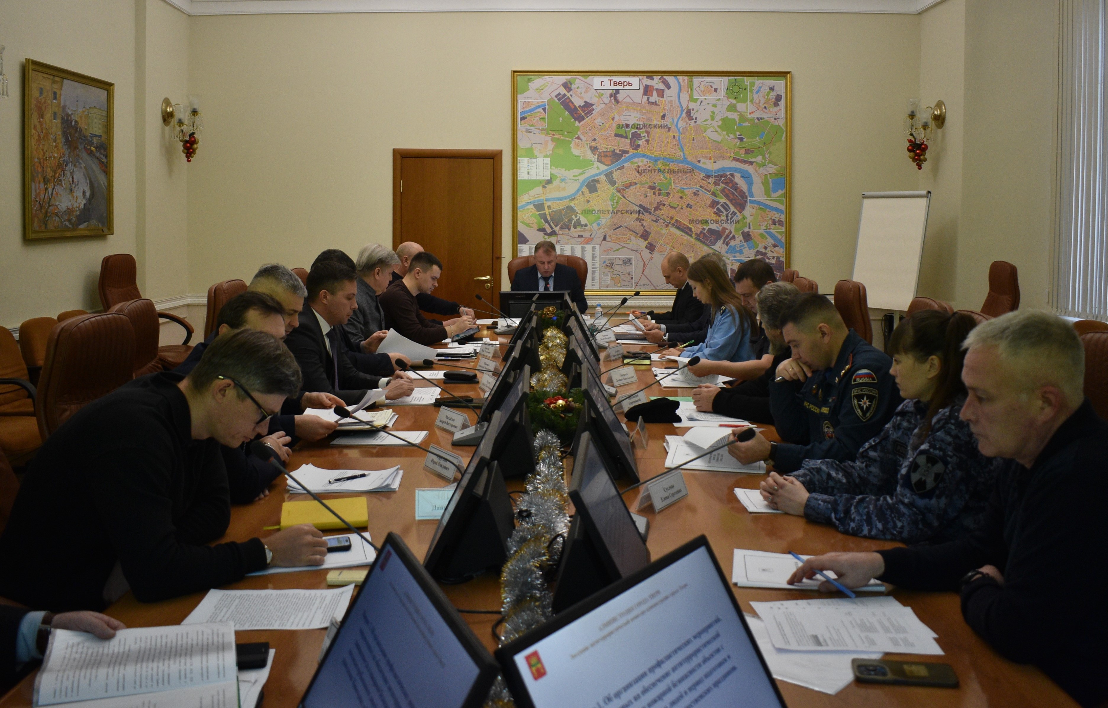 Антитеррористическая комиссия Твери обсудила безопасность в праздники