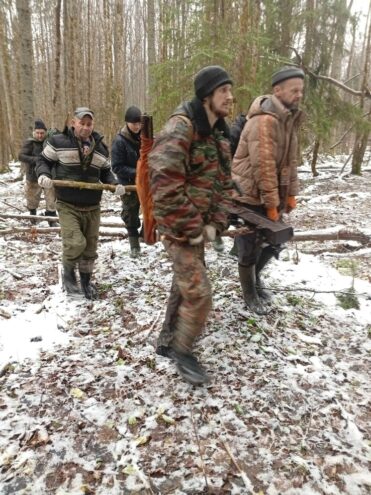Бронекорпус самолёта-штурмовика обнаружили в тверских лесах Бронекорпус самолёта-штурмовика обнаружили в тверских лесах