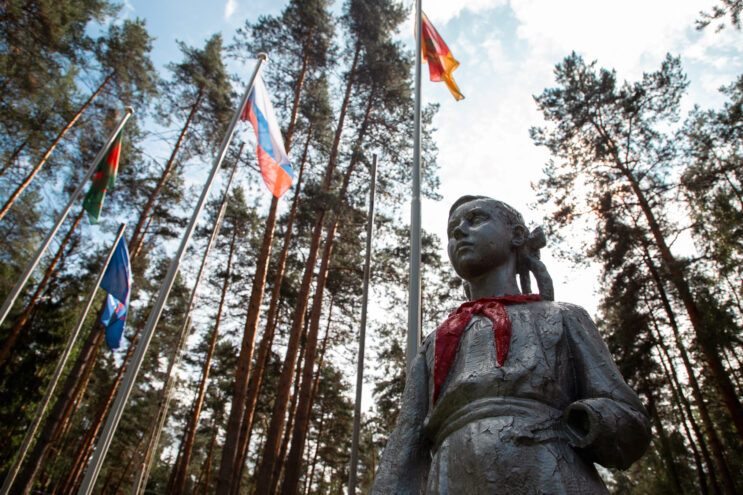 Тверских школьников приглашают на "Новогодний переполох" в лагере "Спутник" Тверских школьников приглашают на "Новогодний переполох" в лагере "Спутник"