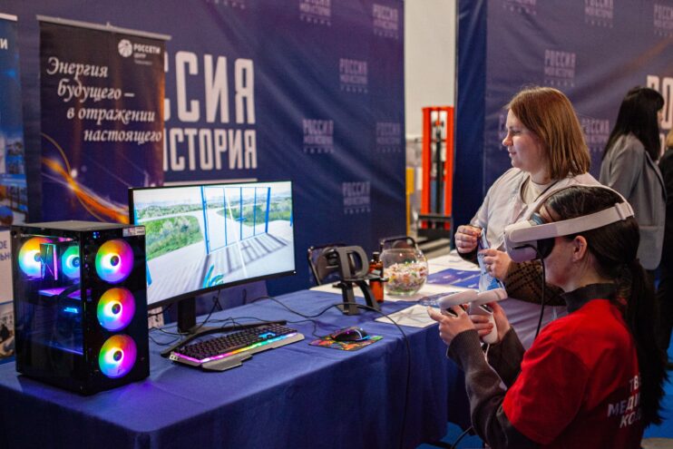 Сотрудники «Тверьэнерго» познакомили молодежь с профессиями энергетической отрасли на фестивале «Россия – Мои горизонты. Тверь» Сотрудники «Тверьэнерго» познакомили молодежь с профессиями энергетической отрасли на фестивале «Россия – Мои горизонты. Тверь»