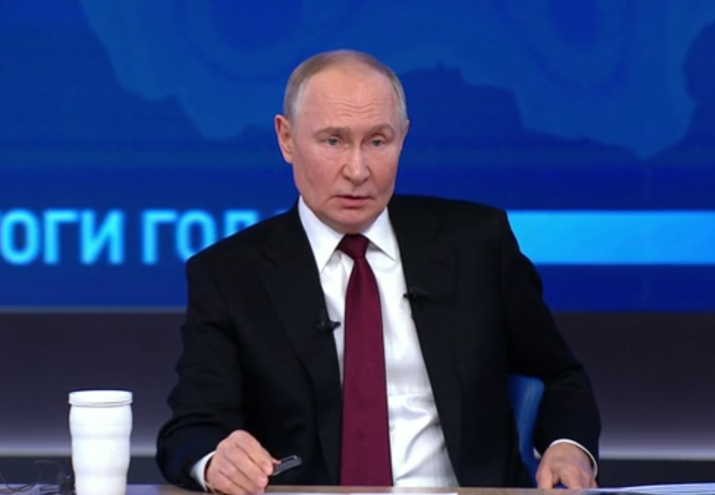 Более 200 тысяч вопросов поступило на прямую линию с президентом Более 200 тысяч вопросов поступило на прямую линию с президентом