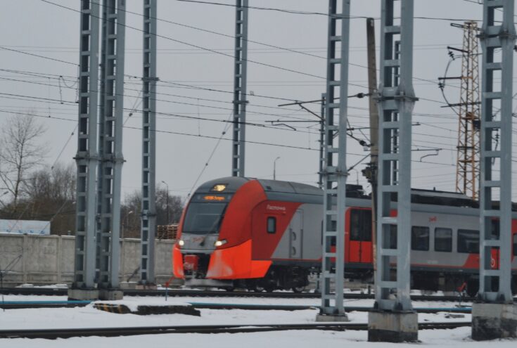 Изменения в расписании пригородных поездов на новогодние каникулы 2026