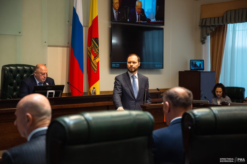 Какие вопросы глава региона обсудил с областными парламентариями Какие вопросы глава региона обсудил с областными парламентариями