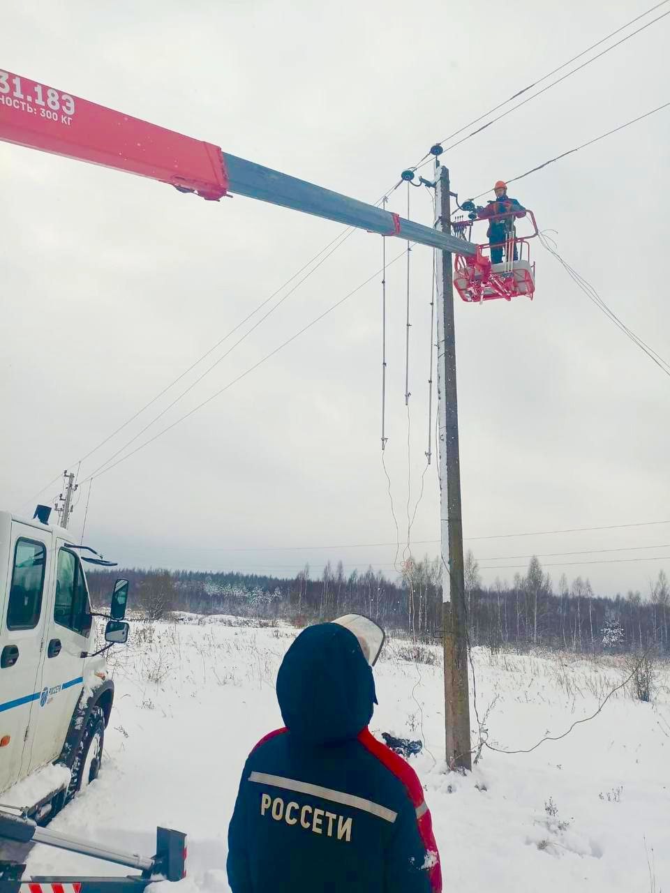 В Тверскую область направлена усиленная группировка «Россети Центр» и «Россети Центр и Приволжье» для устранения последствий второй волны непогоды в регионе