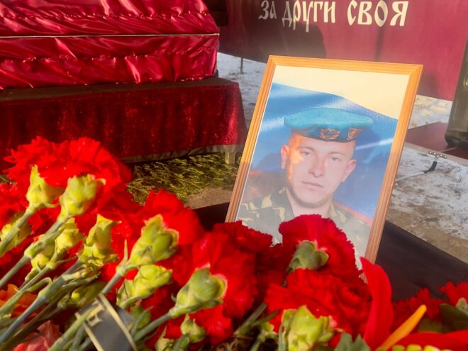 В Тверской области проводили в последний путь рядового Ивана Голубцова В Тверской области проводили в последний путь рядового Ивана Голубцова