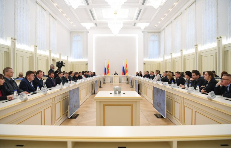 Виталий Королев обозначил перед главами муниципалитетов Тверской области задачи на 2026 год