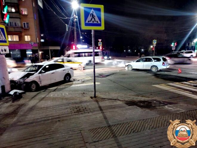 Женщину госпитализировали после аварии в Твери Женщину госпитализировали после аварии в Твери