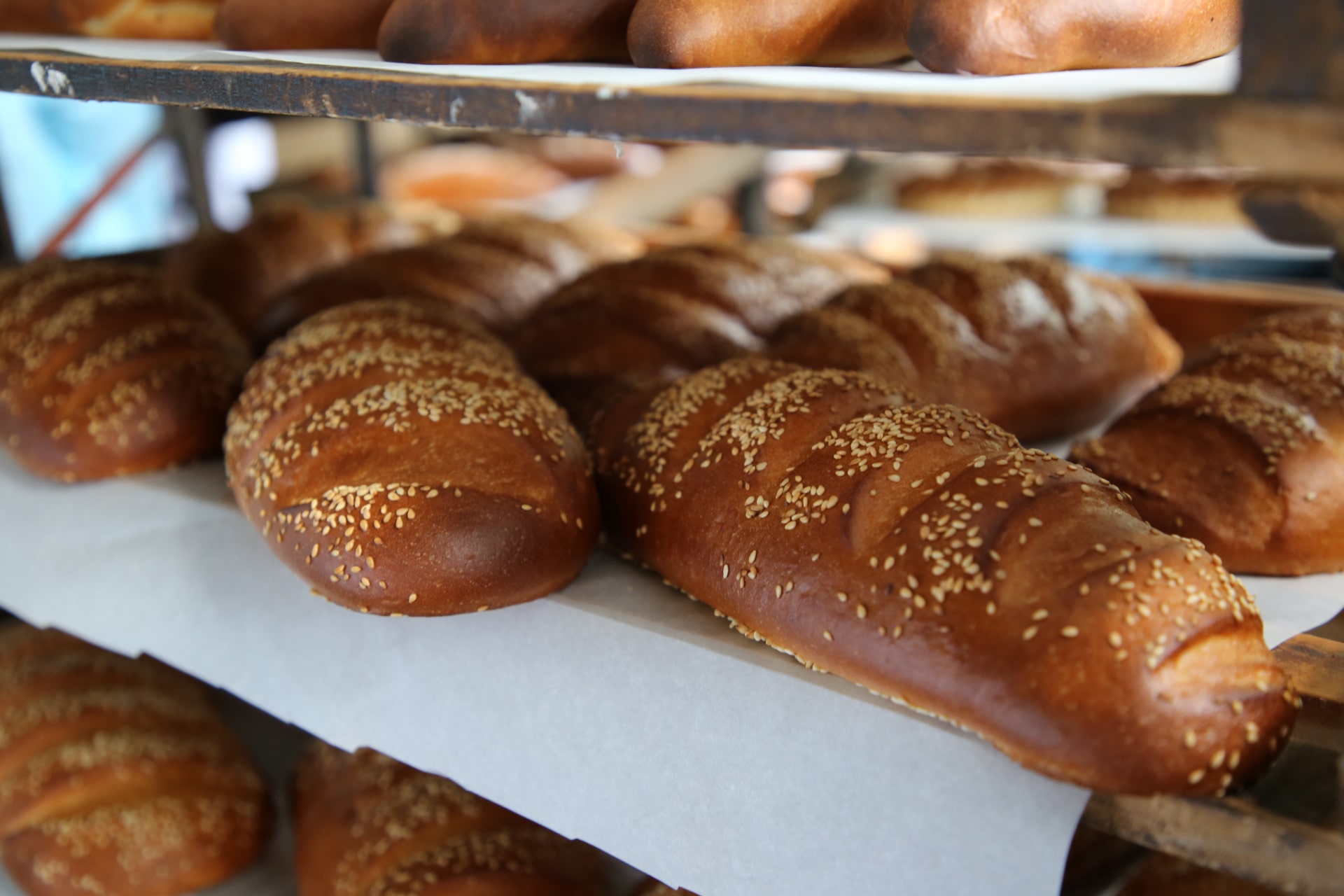 Специалисты Тверской испытательной лаборатории подтвердили качество почти тонны произведенных в Твери хлебобулочных изделий