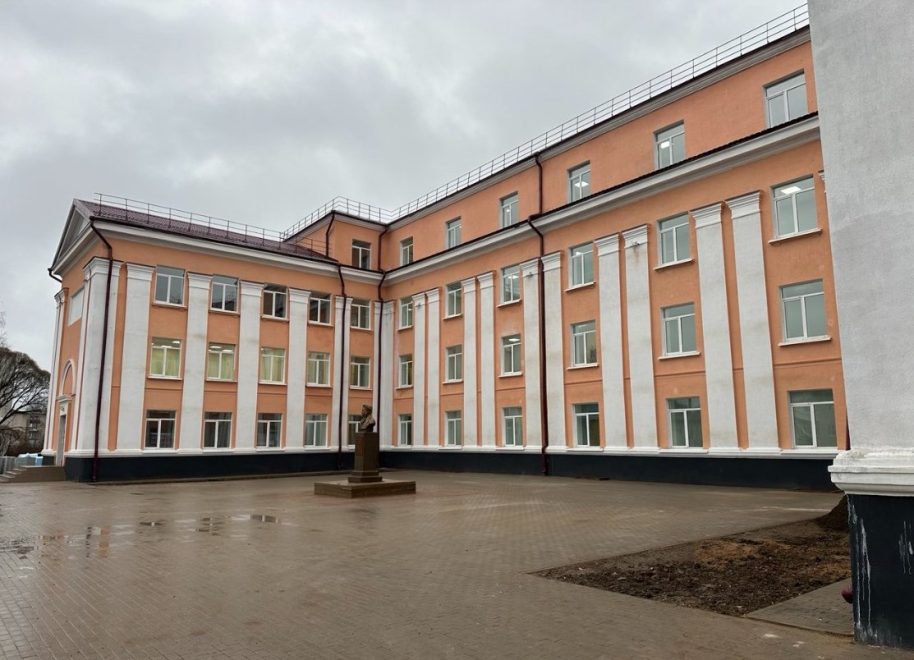 В Нелидове по региональной программе обновили школу №3