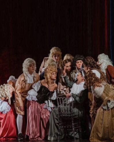 Комедия «Тартюф» Мольера в Верхневолоцком театре драмы