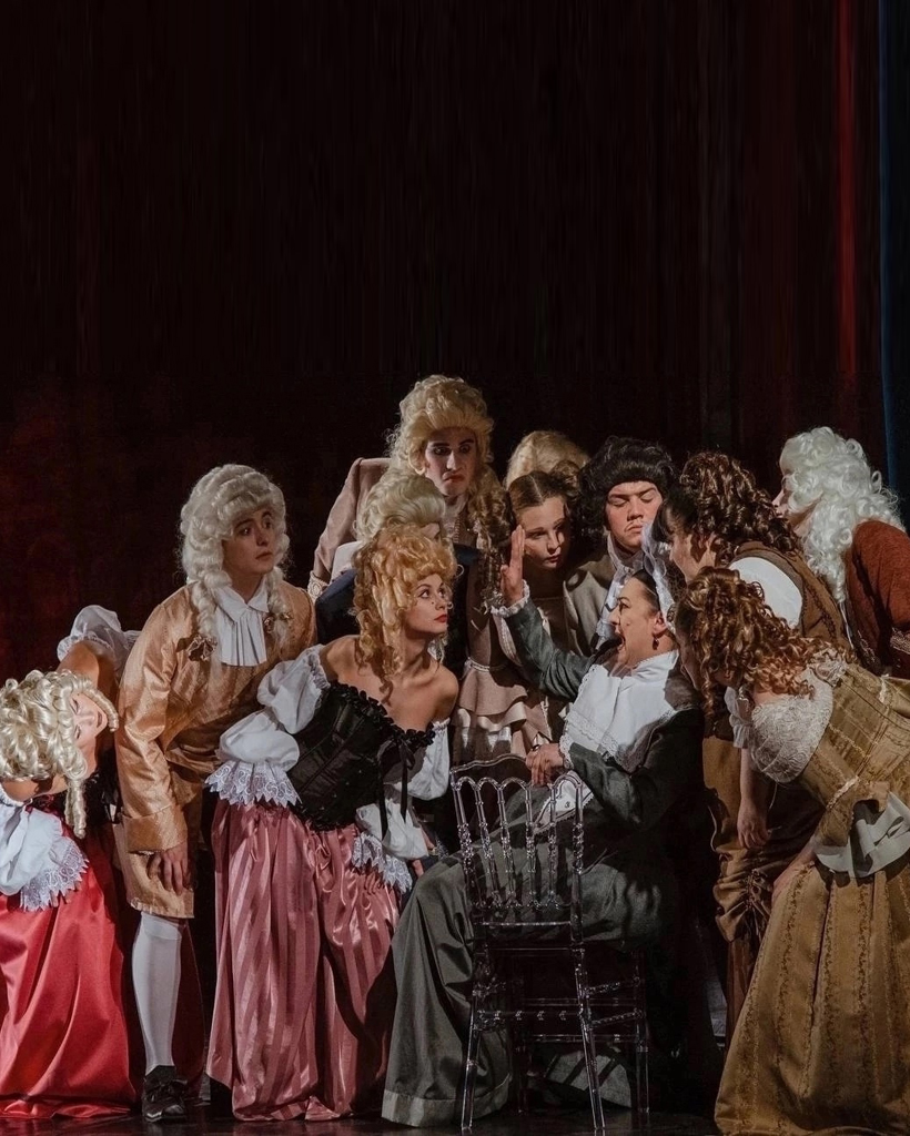 Комедия «Тартюф» Мольера в Верхневолоцком театре драмы