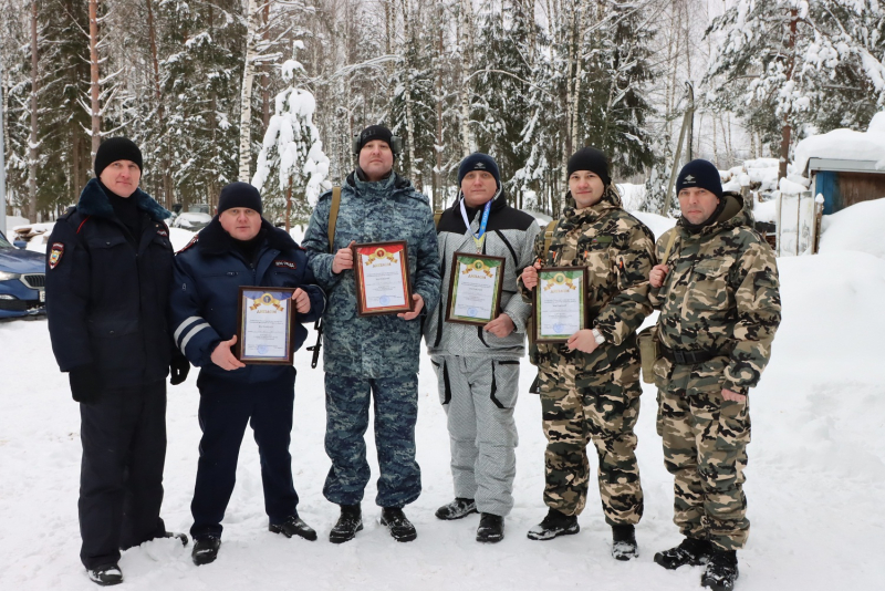 Полицейские Тверской области отточили мастерство стрельбы на соревнованиях по практической стрельбе