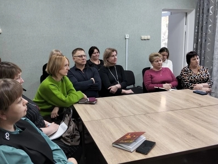 Андреапольские педагоги приняли участие в региональном родительском собрании