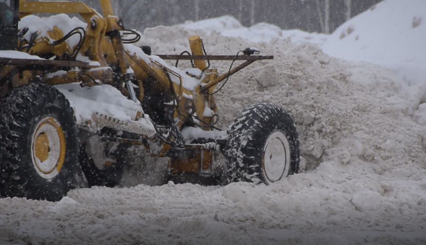 Вывоз снега в Твери составил 14 тысяч кубометров за три дня