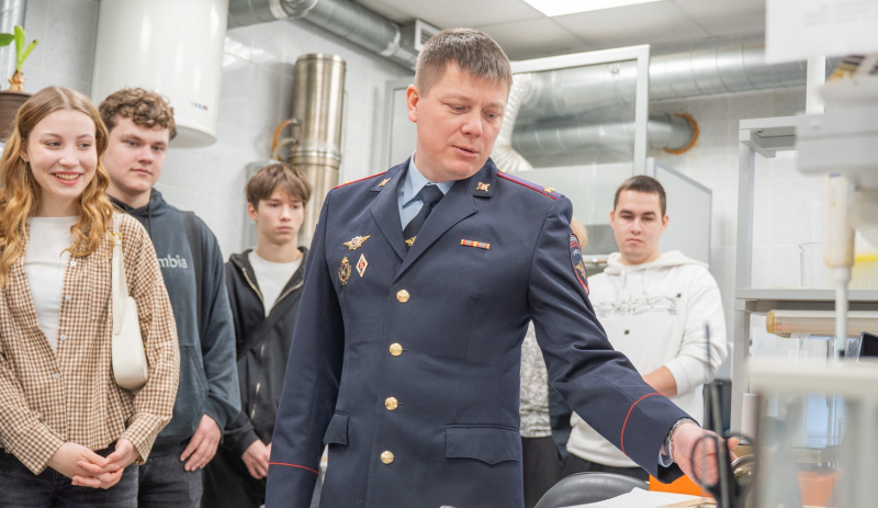 "Студенческий десант" знакомится с криминалистикой и следствием в Твери "Студенческий десант" знакомится с криминалистикой и следствием в Твери