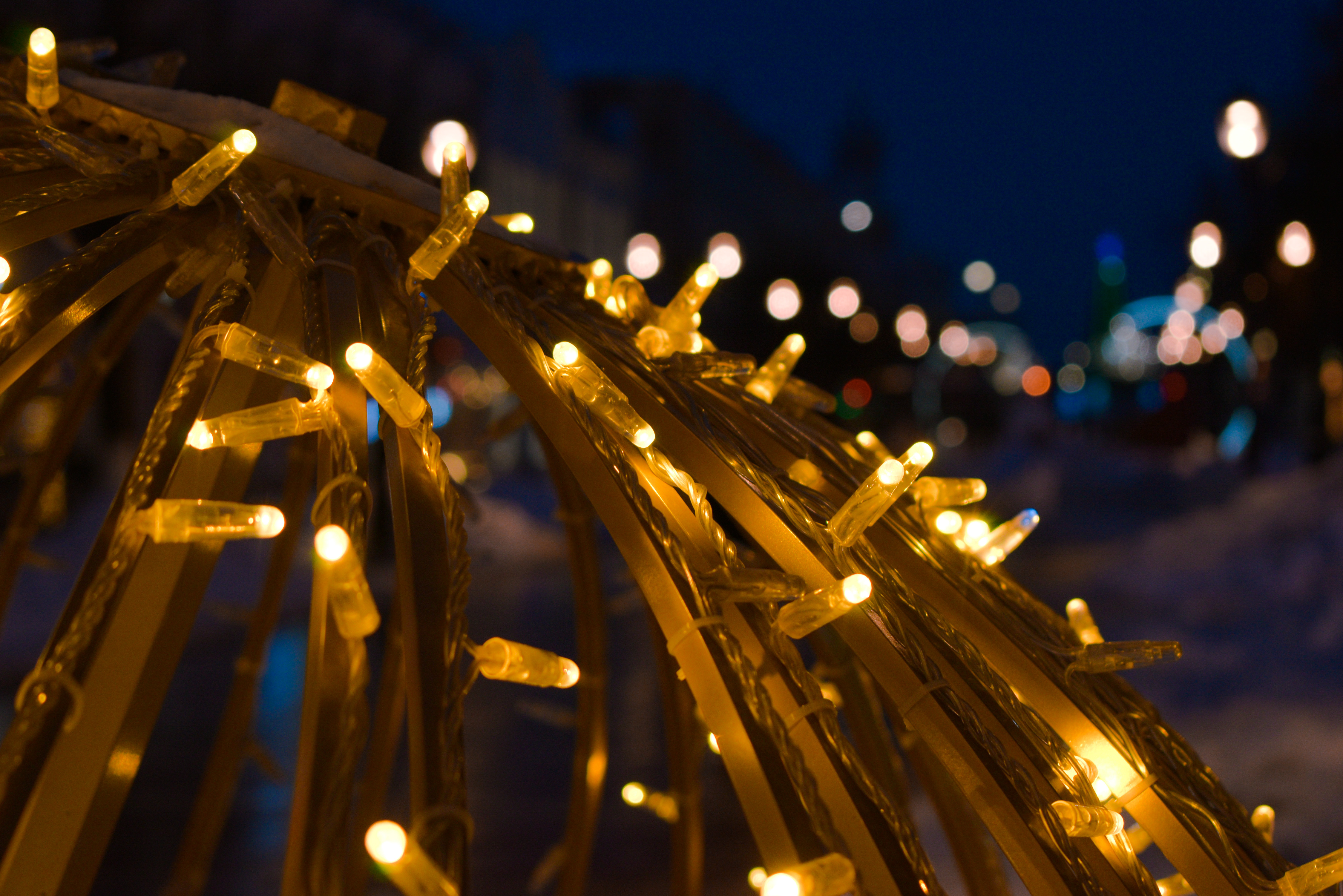 В Твери новые арки и гирлянды будут сиять до февраля