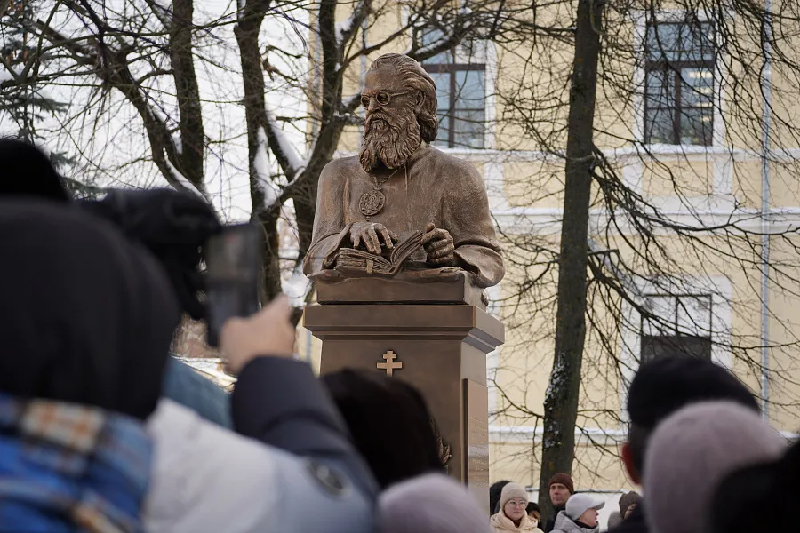 В Твери установили памятник Луке Крымскому