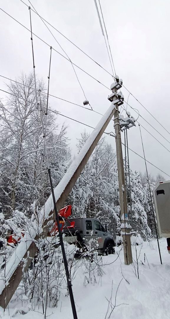 Энергетики «Россети Центр» и «Россети Центр и Приволжье» оперативно восстанавливают электросетевой комплекс Тверской области после очередной волны непогоды