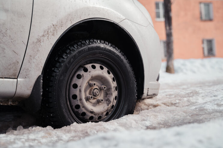 Опасная езда: какие повреждения шин игнорировать нельзя