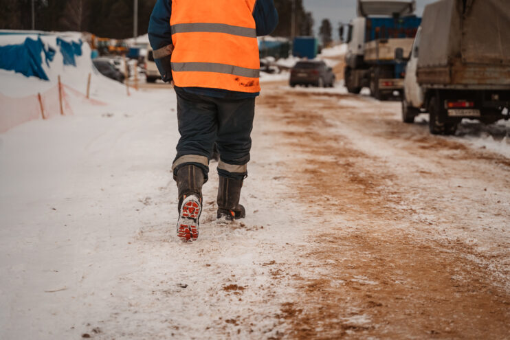 Стройка на паузе: Спрос на цемент в России рухнул на четверть в начале года Стройка на паузе: Спрос на цемент в России рухнул на четверть в начале года