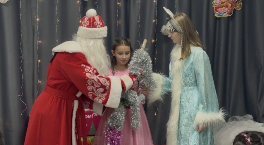 Росгвардейцы Твери поздравили кадетов с Новым годом