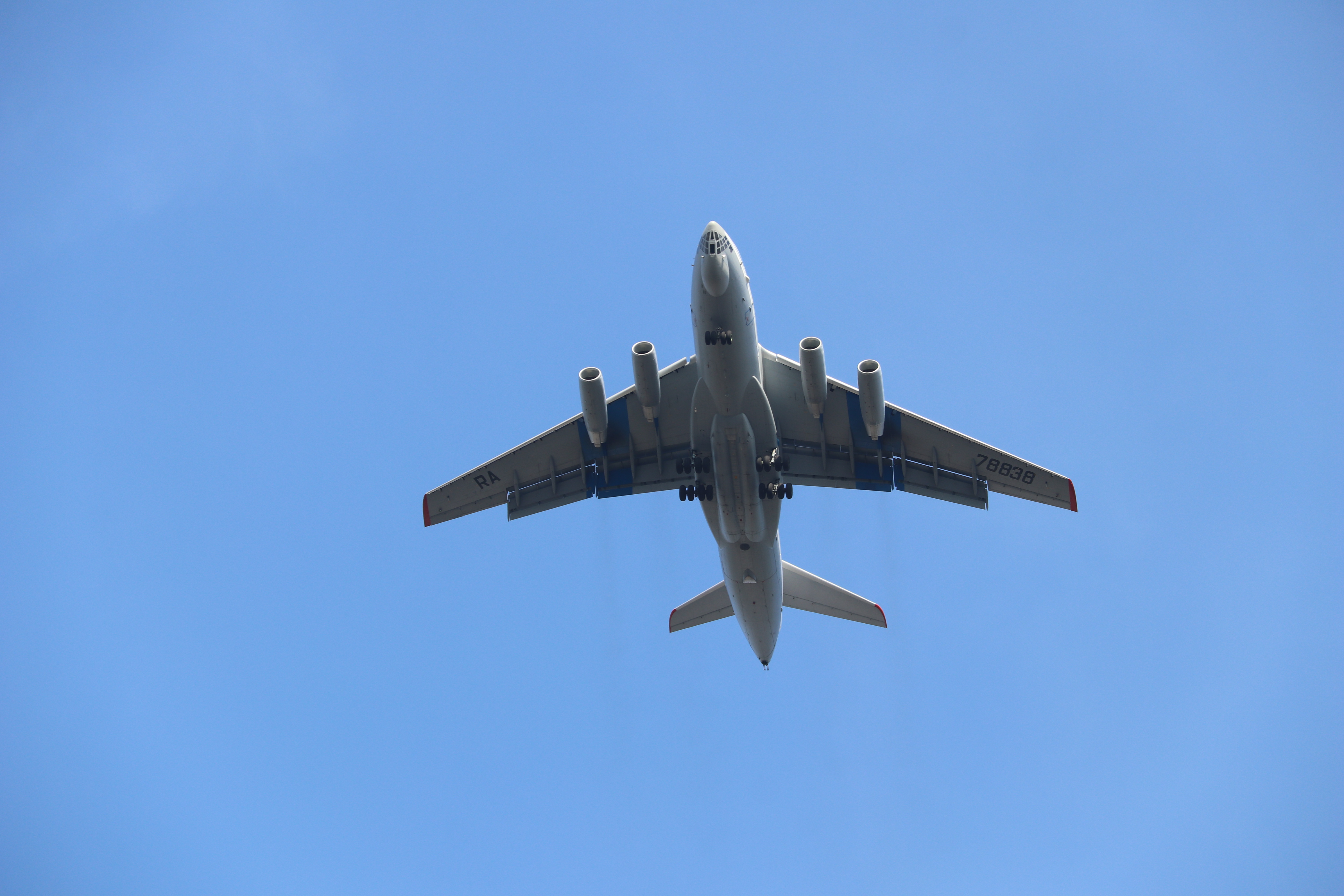 Российские авиакомпании увеличат долю отечественных самолетов до 50% Российские авиакомпании увеличат долю отечественных самолетов до 50%