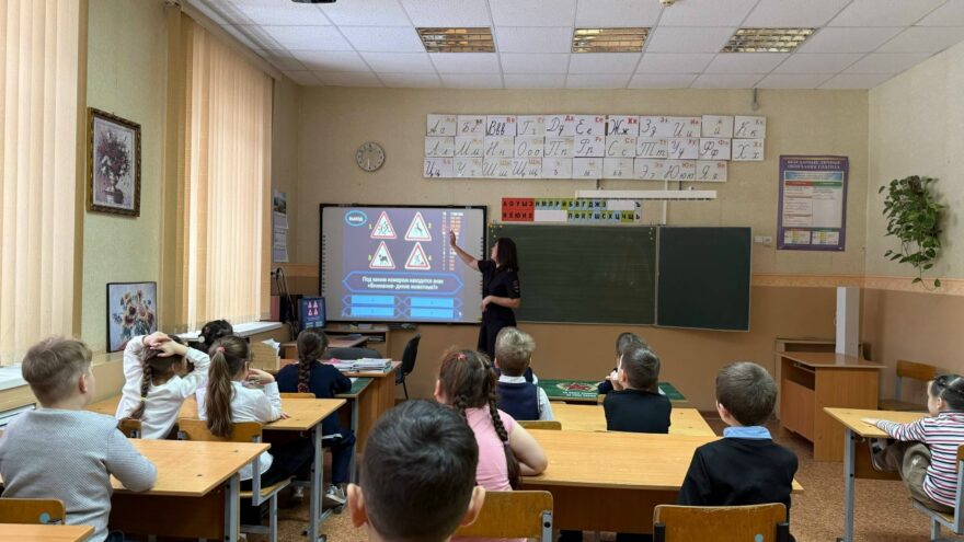 Госавтоинспекция Твери провела увлекательный урок безопасности для юных пешеходов