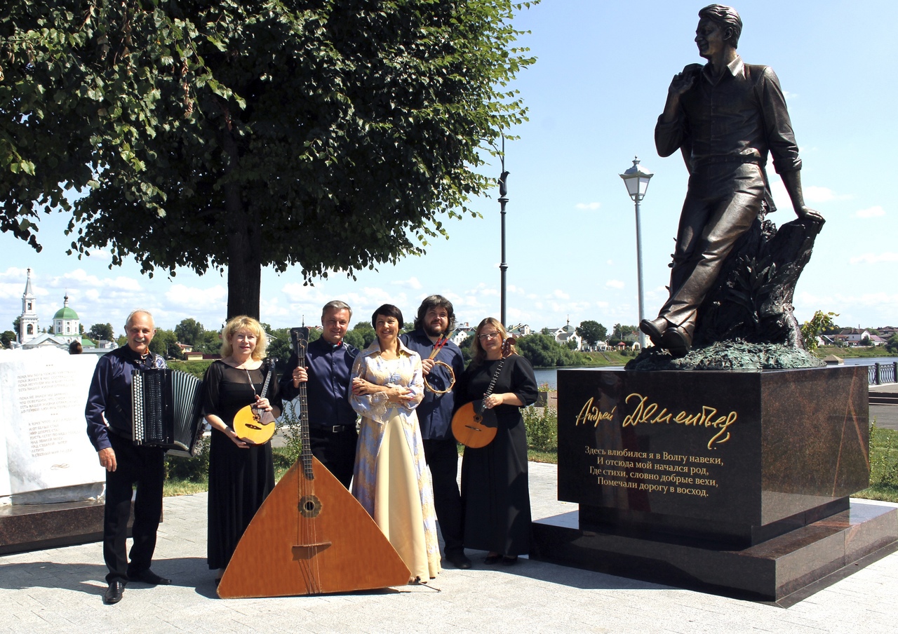 Коллектив КалиНА-АРТ получил почетное звание