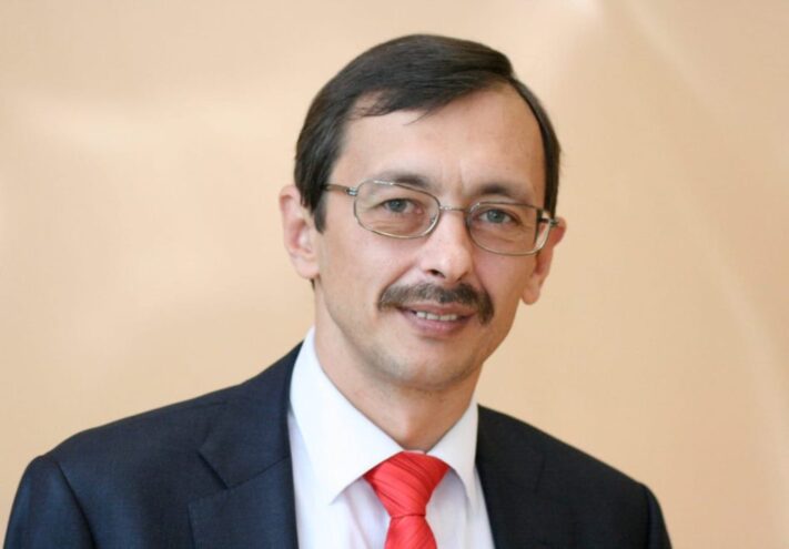 Главой Оленинского муниципального округа вновь избран Олег Дубов Главой Оленинского муниципального округа вновь избран Олег Дубов