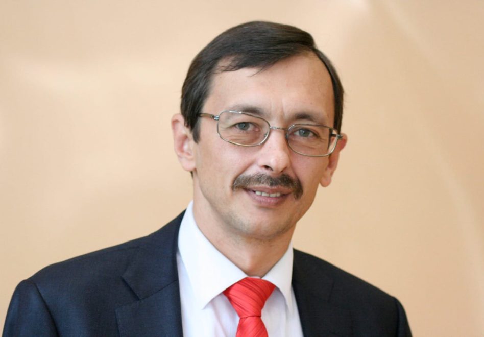 Главой Оленинского муниципального округа вновь избран Олег Дубов