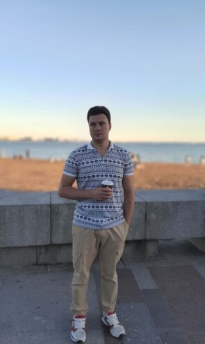 Леонид Кузьмин из Тверской области подарил песню родному селу Леонид Кузьмин из Тверской области подарил песню родному селу